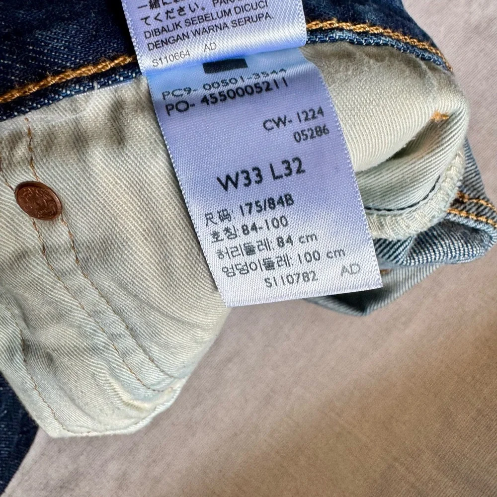 Levi's Premium Selvedge 501 Men's Straight Jeans in Medium Blue - Picture 9 of 12